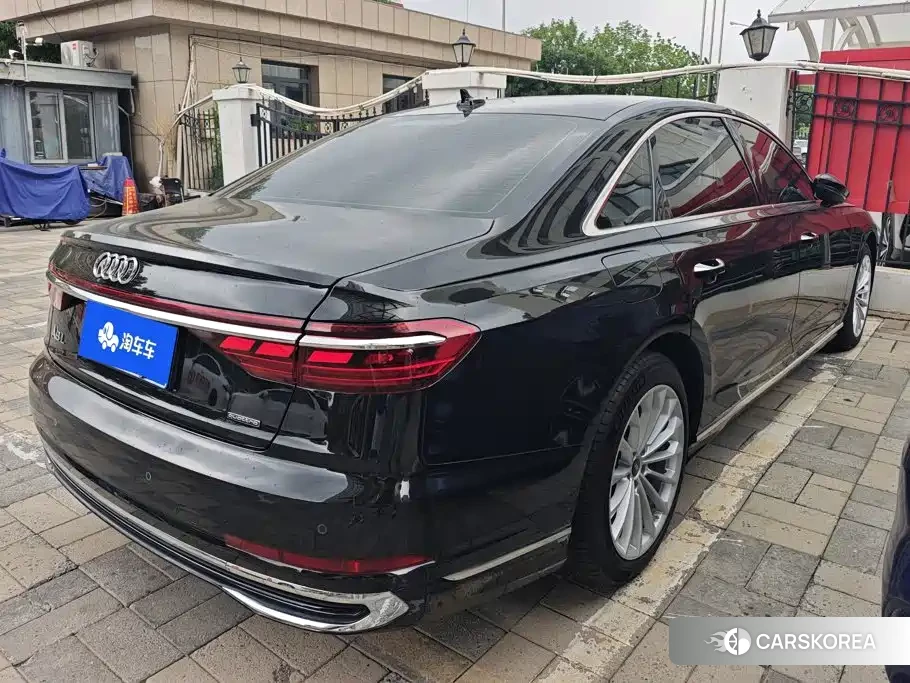 Audi A8 2023 Черный из Китая, фото 6