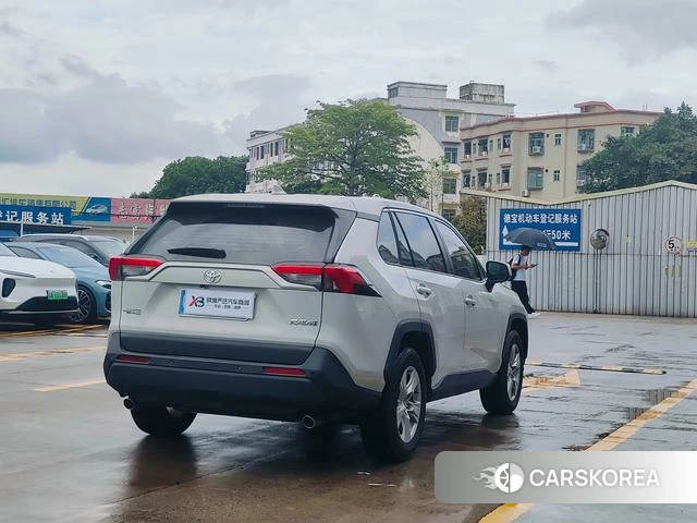 Toyota RAV4 Rongfang 2025 Белый из Китая, фото 6