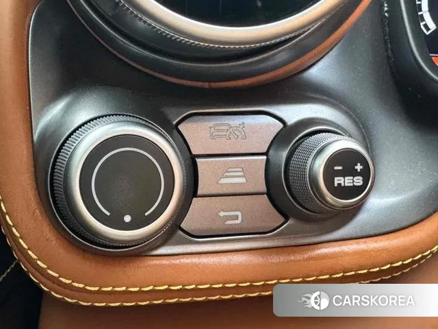 Ferrari GTC4 Russo 2019 Жемчужный цвет из Кореи, фото 6