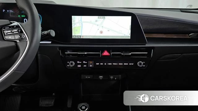 Kia Di Ol Nu Niro 2025 Белый из Кореи, фото 6