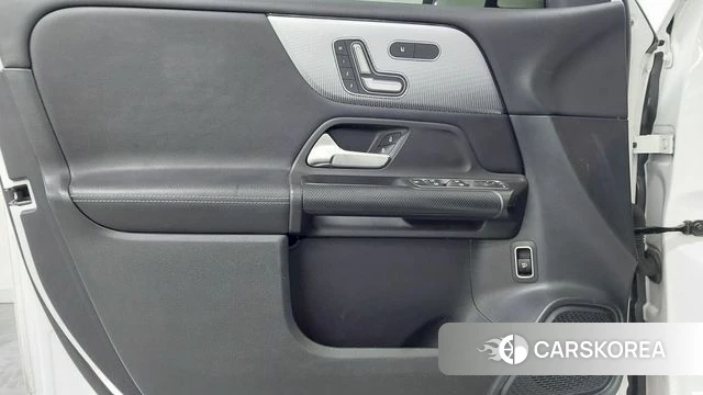 Mercedes-Benz GLB-Class X247 2021 Белый из Кореи, фото 6