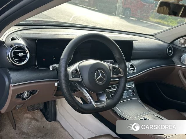 Mercedes-Benz E-class id 4210269 из Китая 6