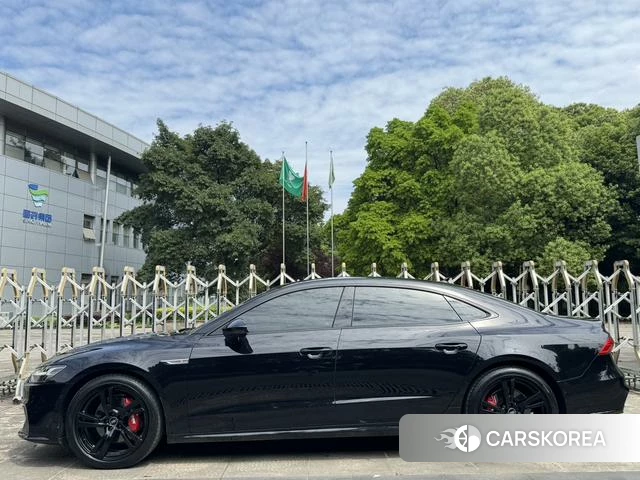 Audi A7L 2023 Черный из Китая, фото 6