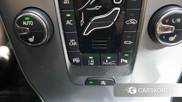 Volvo V40 Cross-Country 2018 Серый из Кореи, фото 6