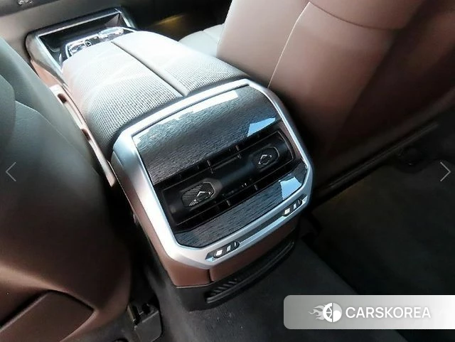 BMW 7 Series (G70) 2023 Белый из Кореи, фото 6
