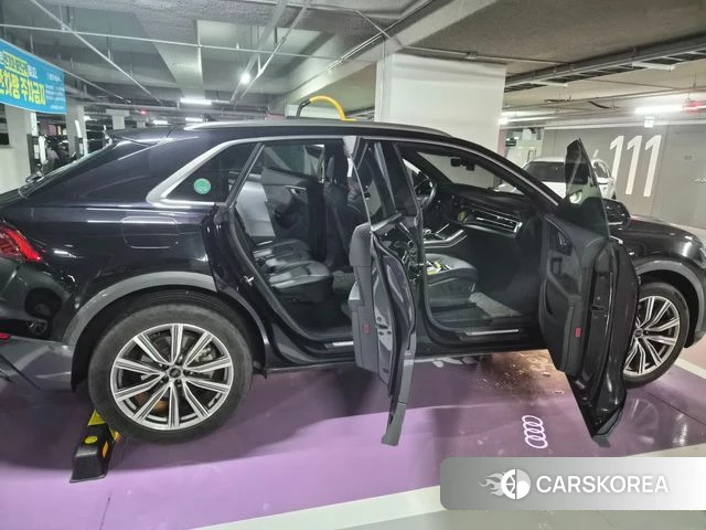 Audi Q8 (4M) 2021 Черный двухцветный из Кореи, фото 6