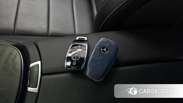 Mercedes-Benz E-Class W213 2022 Белый из Кореи, фото 6