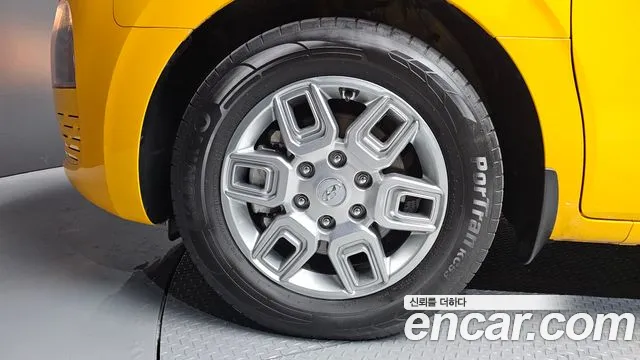 Hyundai Staria 2023 Желтый из Кореи, фото 6