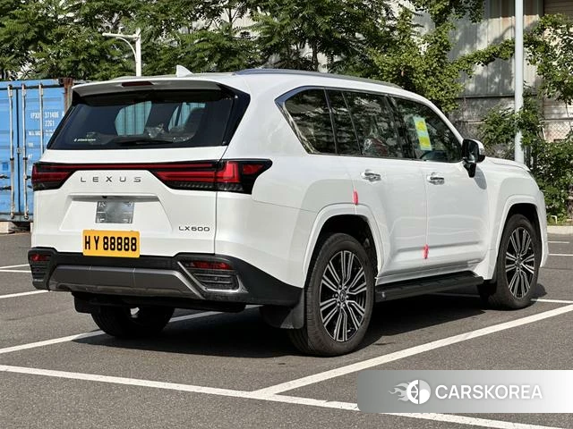 Lexus LX 2026 Белый из Китая, фото 6