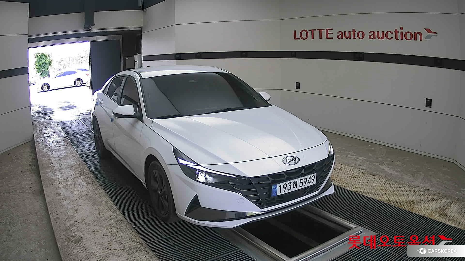 Hyundai Avante 2023 Polar White из Кореи, фото 6
