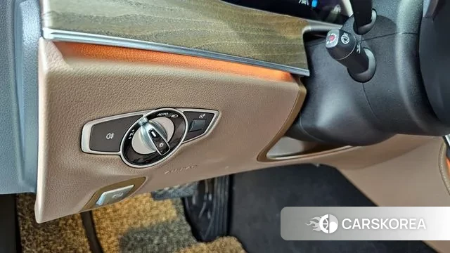 Mercedes-Benz E-Class W213 2022 Серебряный из Кореи, фото 6