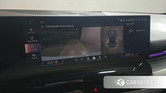 BMW 5 Series (G60) 2024 Цвет галактики из Кореи, фото 6