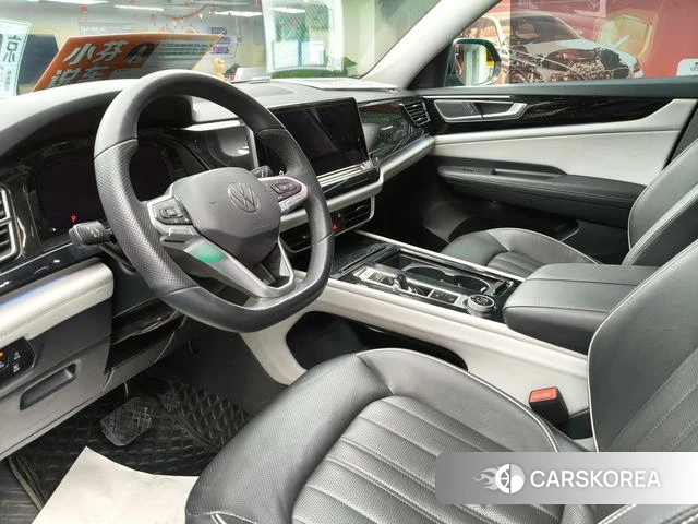 Volkswagen Tourang 2022 Черный из Китая, фото 6