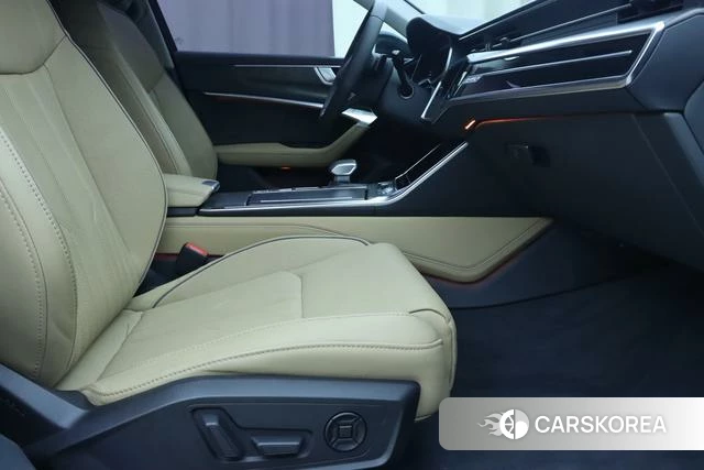 Audi A6L 2021 Черный из Китая, фото 6