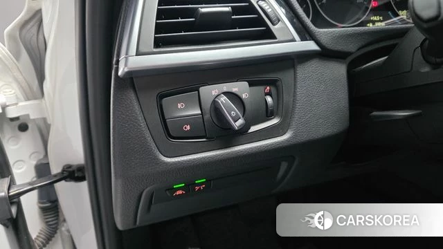 BMW 3 Series (F30) 2018 Белый из Кореи, фото 6