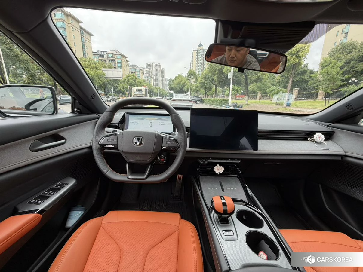 Chang'an UNI-V 2025 Темно-серый из Китая, фото 6