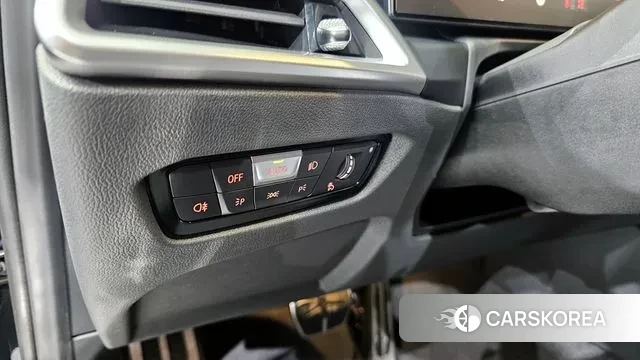 BMW 3 Series (G20) 2025 Черный из Кореи, фото 6