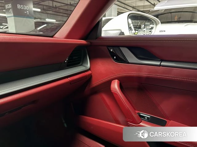 Porsche 911(992) 2020 Светло-серебряный цвет из Кореи, фото 6