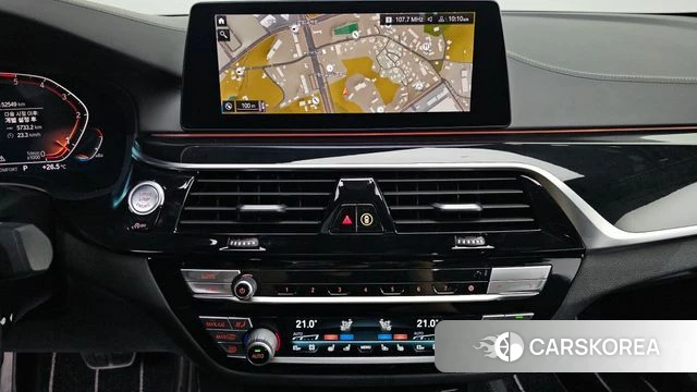 BMW 5 Series (G30) 2020 Белый из Кореи, фото 6