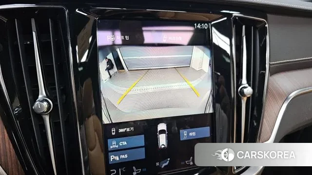 Volvo V60 Cross-Country 2nd Generation 2021 Белый из Кореи, фото 6