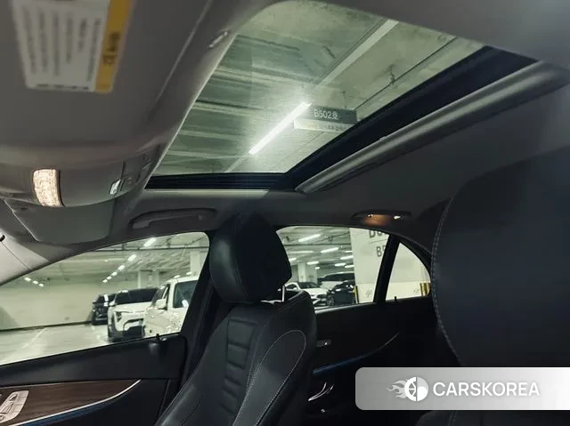 Mercedes-Benz E-Class W213 2018 Серебряный из Кореи, фото 6