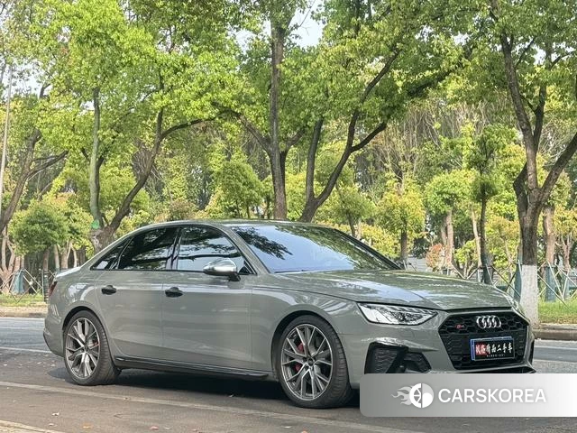 Audi S4 2022 Темно-серый из Китая, фото 6