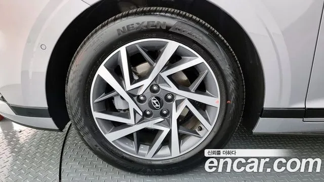 Hyundai Grandeur Hybrid (GN7) 2023 Серебряный из Кореи, фото 6