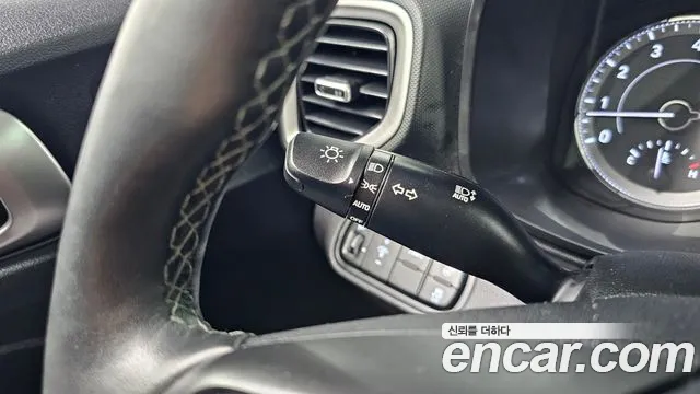 Hyundai Venue 2021 Синий из Кореи, фото 6