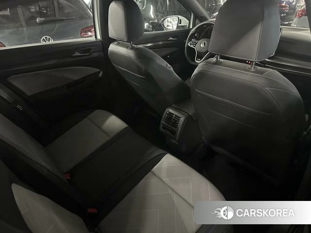 Volkswagen Golf 2024 Белый из Китая, фото 6