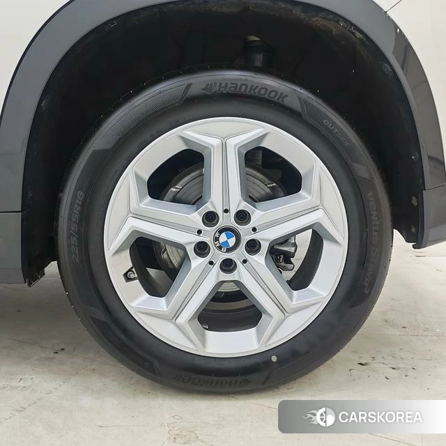 BMW X1 id 3907925 из Китая 6