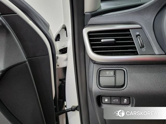 Kia K5 second generation 2018 Жемчужный цвет из Кореи, фото 6