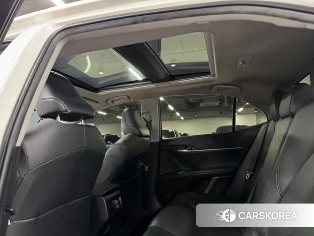 Toyota Camry (XV70) 2018 Белый из Кореи, фото 6