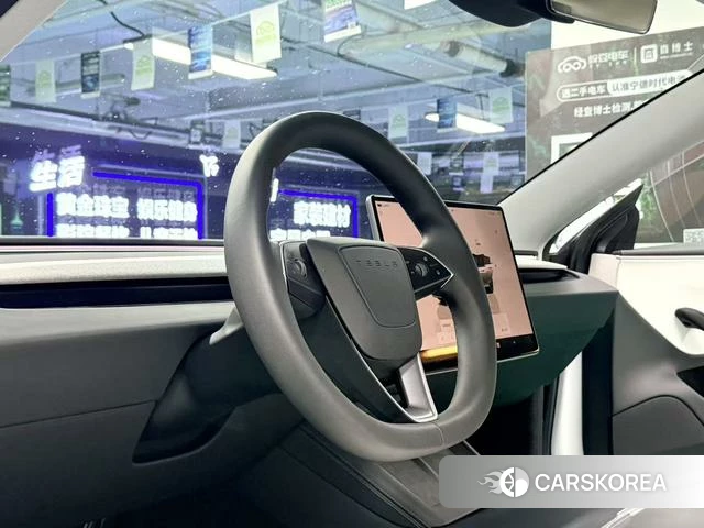 Tesla Model 3 2024 Белый из Китая, фото 6
