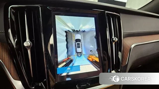 Volvo V60 Cross-Country 2nd Generation 2023 Белый из Кореи, фото 6