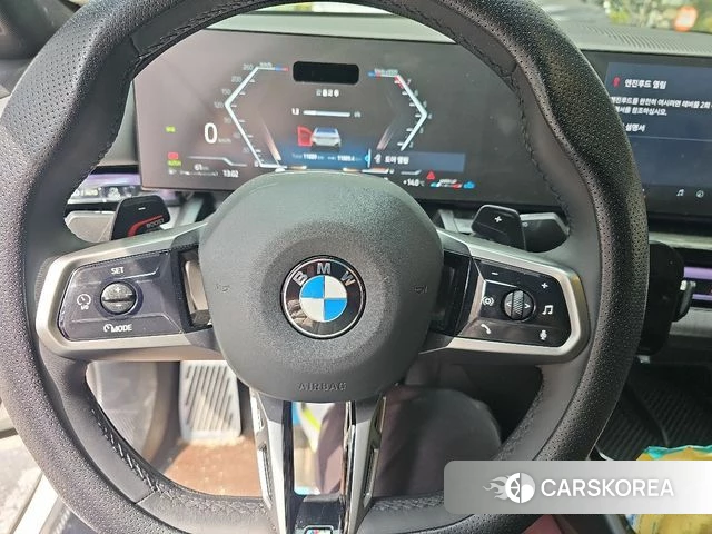 BMW 5 Series (G60) 2025 Белый из Кореи, фото 6