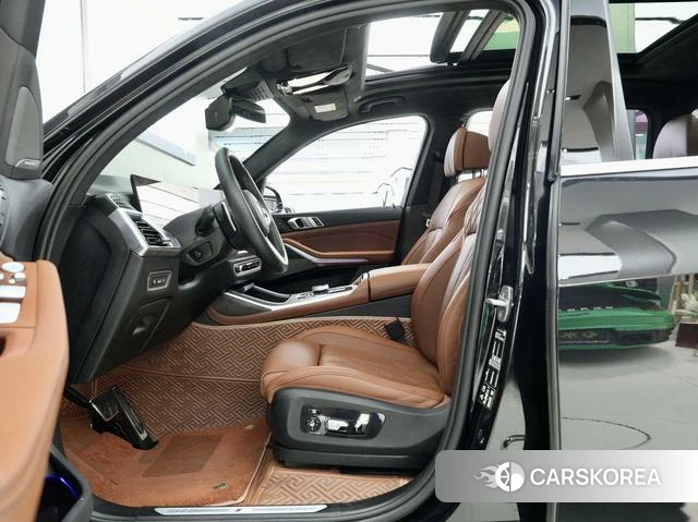 BMW X7 2024 Черный из Китая, фото 6