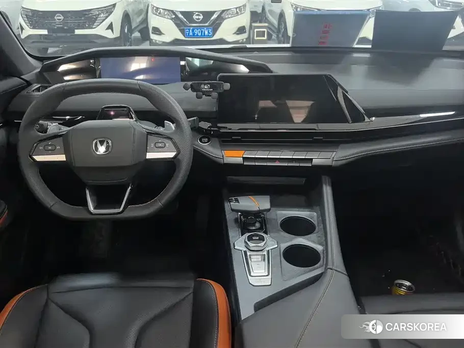 Chang'an Changan UNI-V 2024 Белый из Китая, фото 6