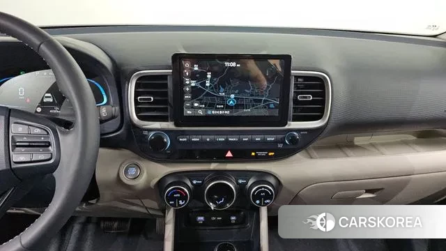 Hyundai Venue 2023 Серебристо-серый из Кореи, фото 6