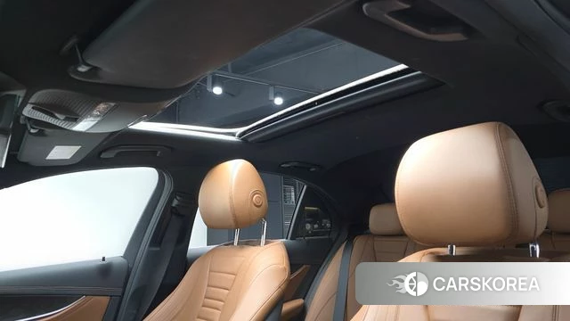 Mercedes-Benz E-Class W213 2021 Белый из Кореи, фото 6