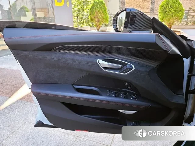 Audi RS e-Tron GT 2023 Белый из Кореи, фото 6