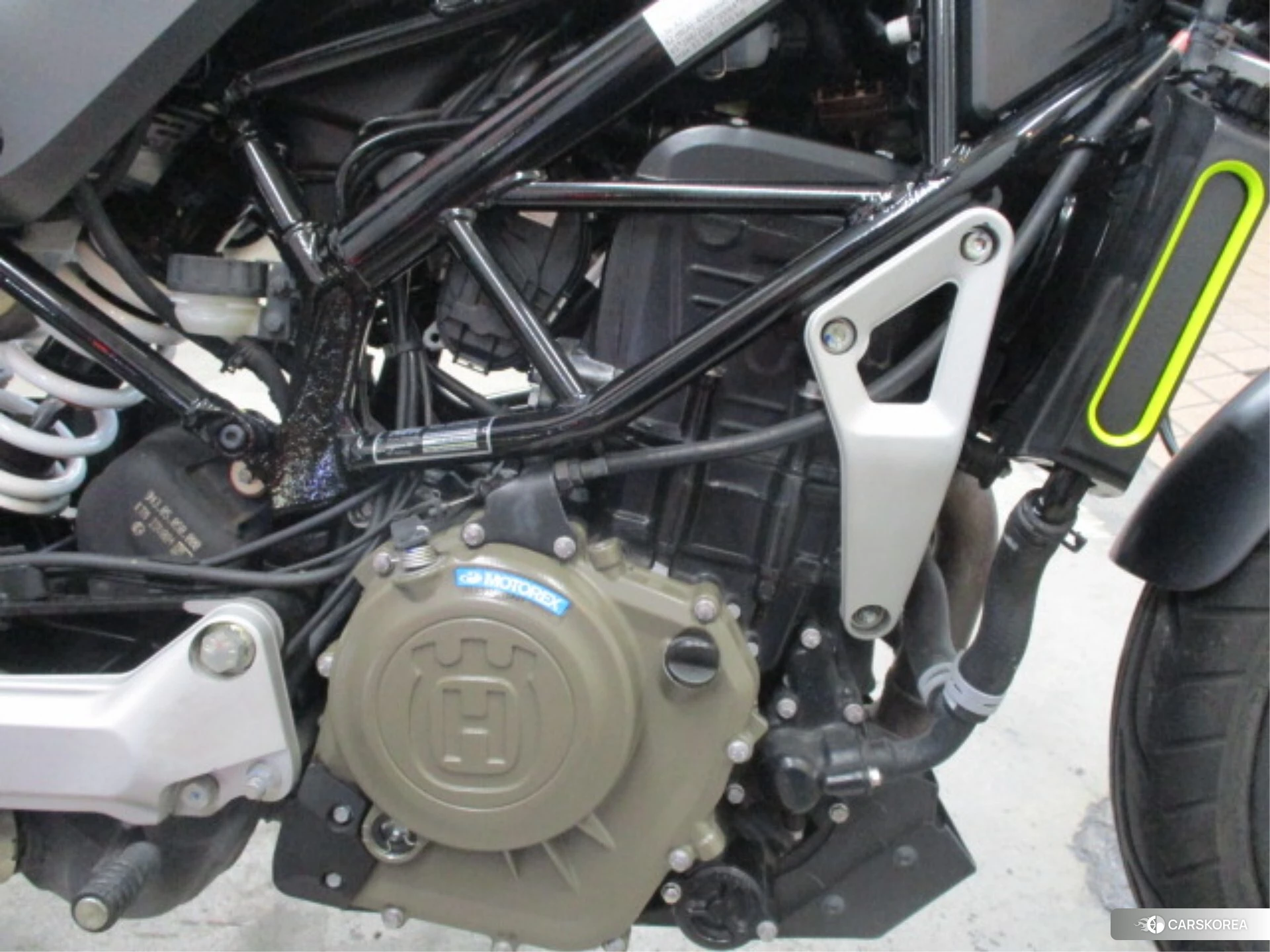 Husqvarna SVARTPILEN 401 id 4320467 из Японии 6