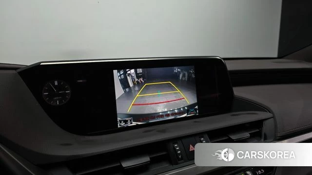 Lexus ES300h 7th generation 2021 Черный из Кореи, фото 6