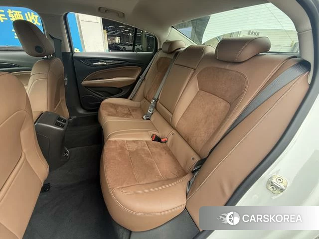 Buick Regal 2023 Белый из Китая, фото 6