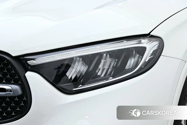 Mercedes-Benz GLC 2024 Белый из Китая, фото 6