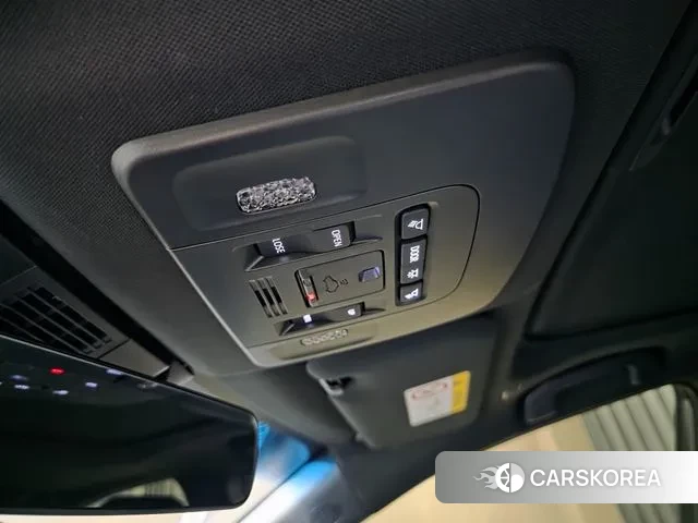 Toyota Camry (XV80) 2025 Цвет тростника из Кореи, фото 6