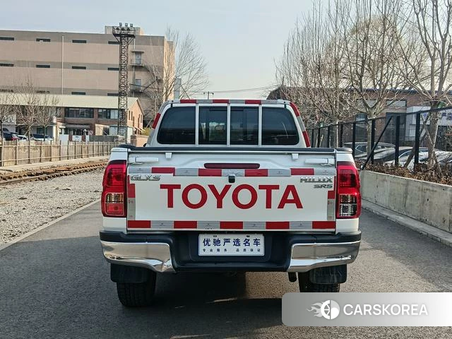 Toyota Hilux 2019 Белый из Китая, фото 6