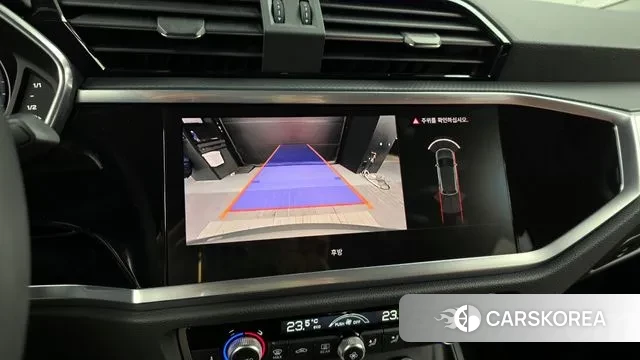 Audi Q3 (F3) 2023 Серый из Кореи, фото 6