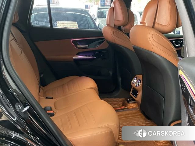 Mercedes-Benz GLC 2024 Черный из Китая, фото 6