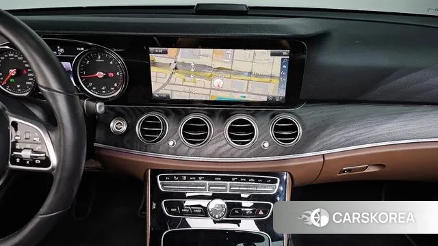 Mercedes-Benz E-Class W213 2019 Серебряный из Кореи, фото 6