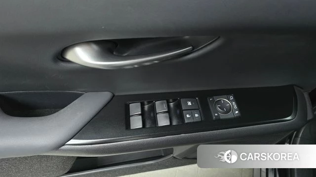 Lexus UX250h 2023 Черный из Кореи, фото 6